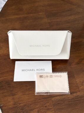Michael Kors White Textured Sunglasses/glass Case with Cloth NWOT